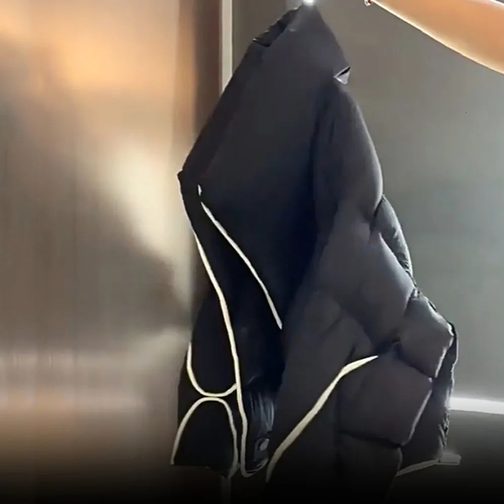 Winter Womens Down Jackets Ultra Light Warm Casual Coat Female Puffer Jacket Korean Oversized Black Parka Outerwear 251027