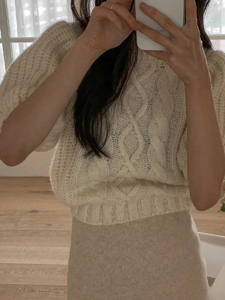New Fashion Pullovers Knitted Short Sleeve Women Sweater Vintage Puff Sleeve O Neck Womens Sweater Elegant Ladys Winter TopsT251027