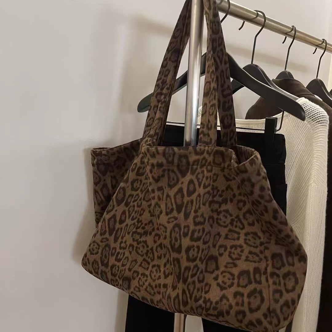 Designer's new suede leopard print handbag fashionable autumn and winter thick large capacity women's bag