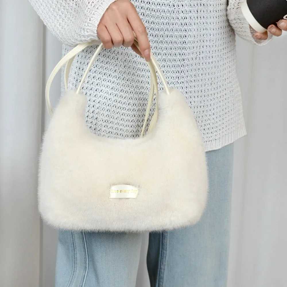 Winter New Luxury Faux Fur Ladies Shoulder Bag Soft Fluffy Female Crossbody Bag Solid Color Large Capacity Plush Y251027