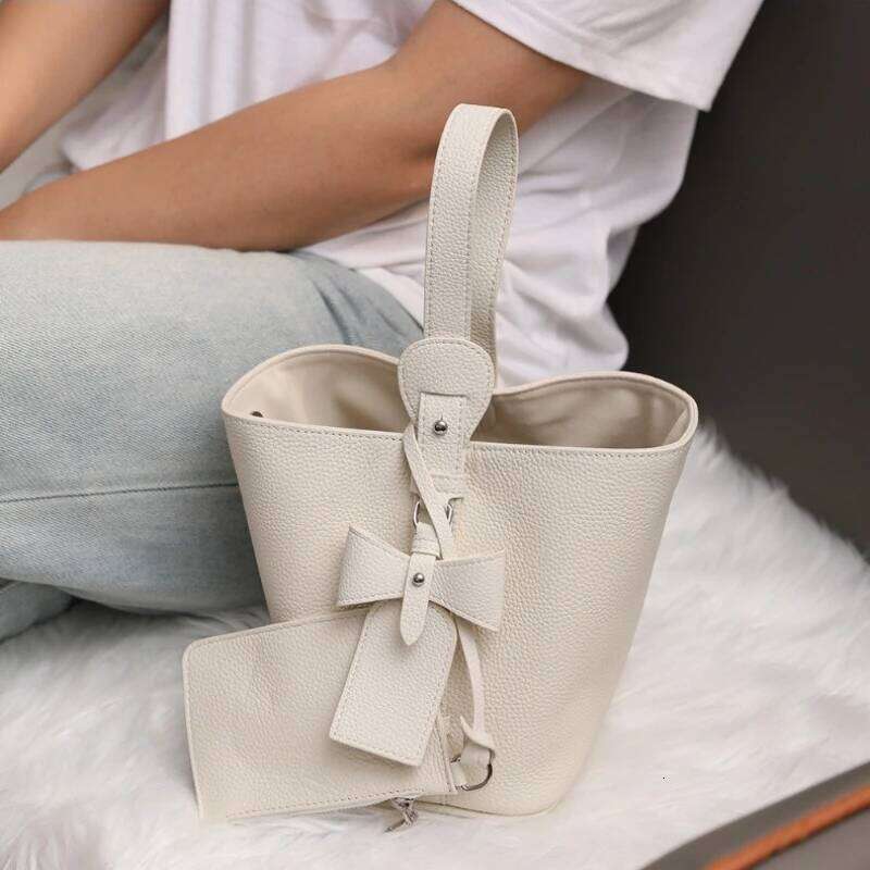Jonlily Women Genuine Leather Shoulder Female Fashion Handbag Totes Casual Daybag High Capacity Commuter Bag Purse -Kg1979 251027
