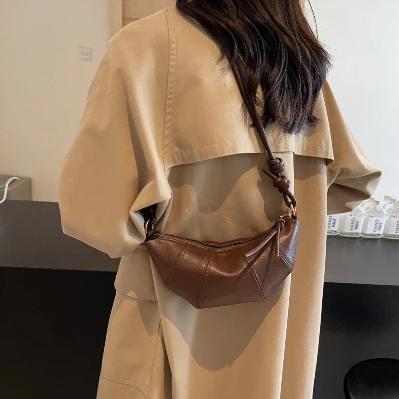 LEFTSIDE 2025 Retro Trend Solid Color Splicing Leather Shoulder Bag Women Korean Fashion Handbags and Purses Lady Crossbody Bag 251027