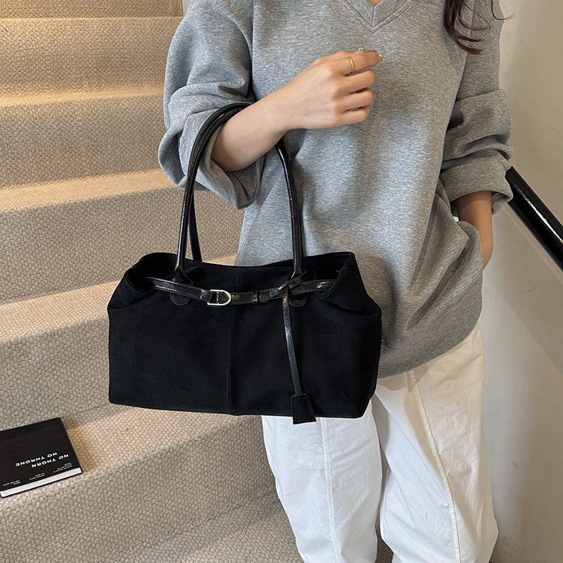 Free shipping designer bag Autumn and Winter Large Capacity Suede Bag Women New Casual Commuting Shoulder Bag Handheld Tote Bag