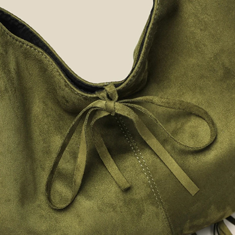 Trendy Retro Tassel Women Armpit Bag Suede Dumpling Bag Shoulder Bag Western Cowboy Females Holiday Crescent Bag 2025 251027