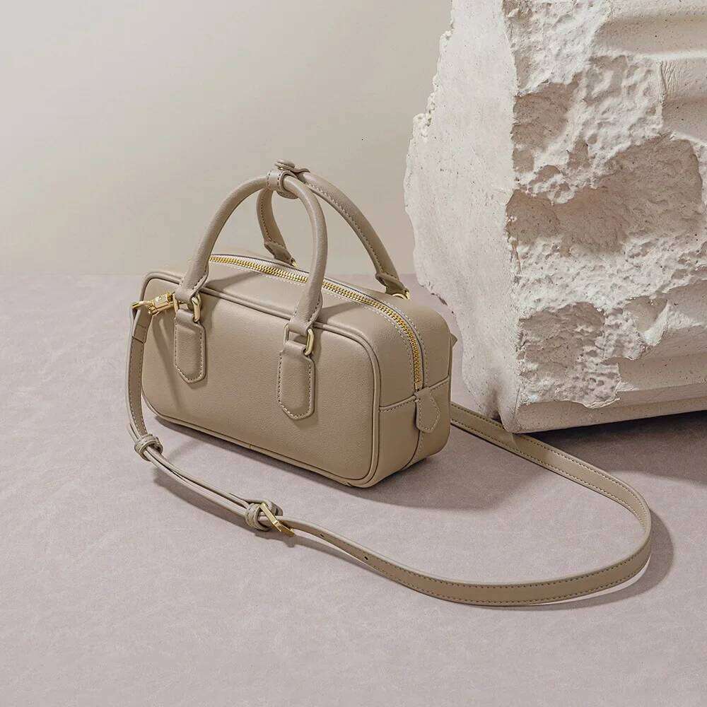 Vintage Boston Aging Ball New Style Niche Design Pillow Bag Fashionable Genuine Leather Single Shoulder Slant Handbag