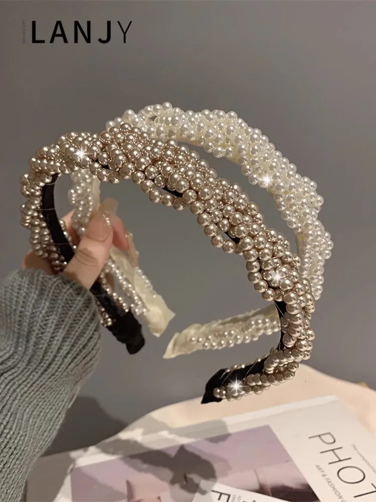 Korean retro pearl hair accessories headband for women pressed hair hairpin sweet and versatile womens hair bands going out 251023