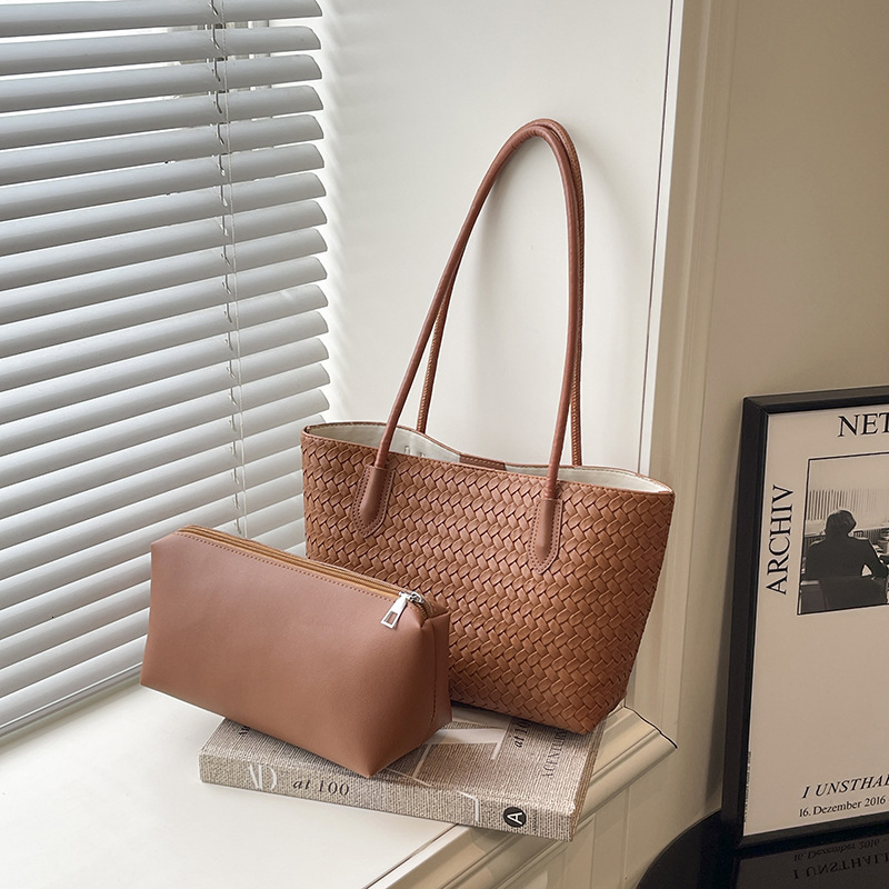 French niche design mother and daughter handbag winter new item retro woven texture design trendy women's shoulder bag luxury designer bag