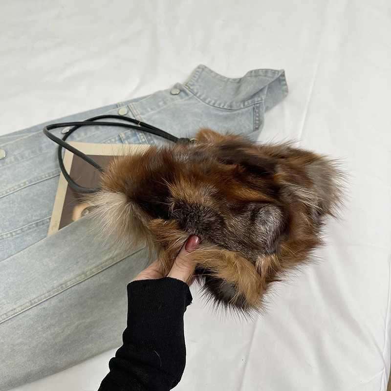 Winter Warm Fox Fur Shoulder Hobo Bags For Women Latest Luxury Designer Purses And Handbags Elegant Evening Bag For Dinner Party Y251027