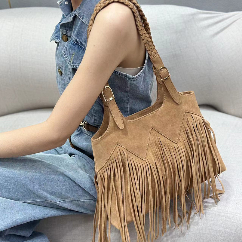 Fashion Trend Womens Shoulder Bag er Handbag Womens Handbag 2024 Tassel Womens Wallet Suede Bucket Bag 241008