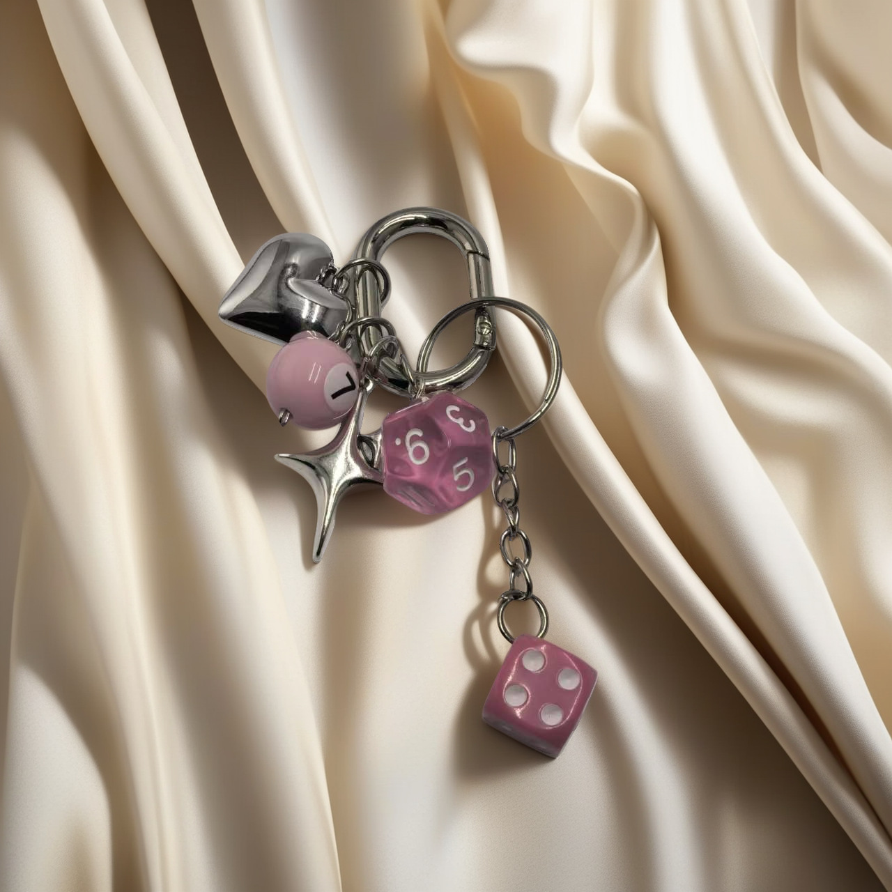 Designer keychain Keychain wallet Hip hop niche lucky dice keychain simple and fashionable free shipping birthday gift for men and women