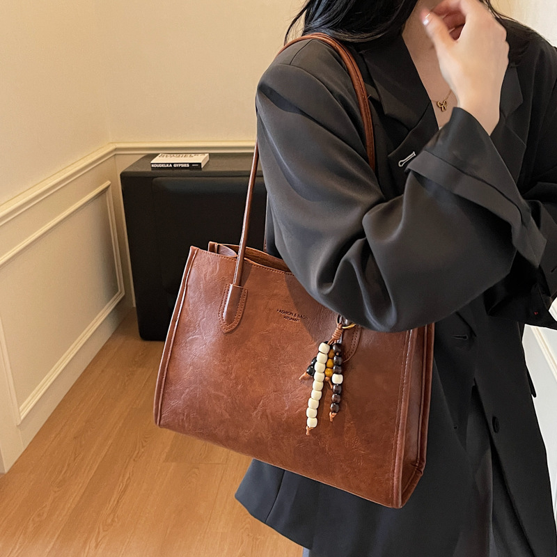 Free shipping designer bag Fashion Versatile Underarm Large Bag for Women New High-Quality Texture Shoulder Bag Commuter Crossbody Tote Bag