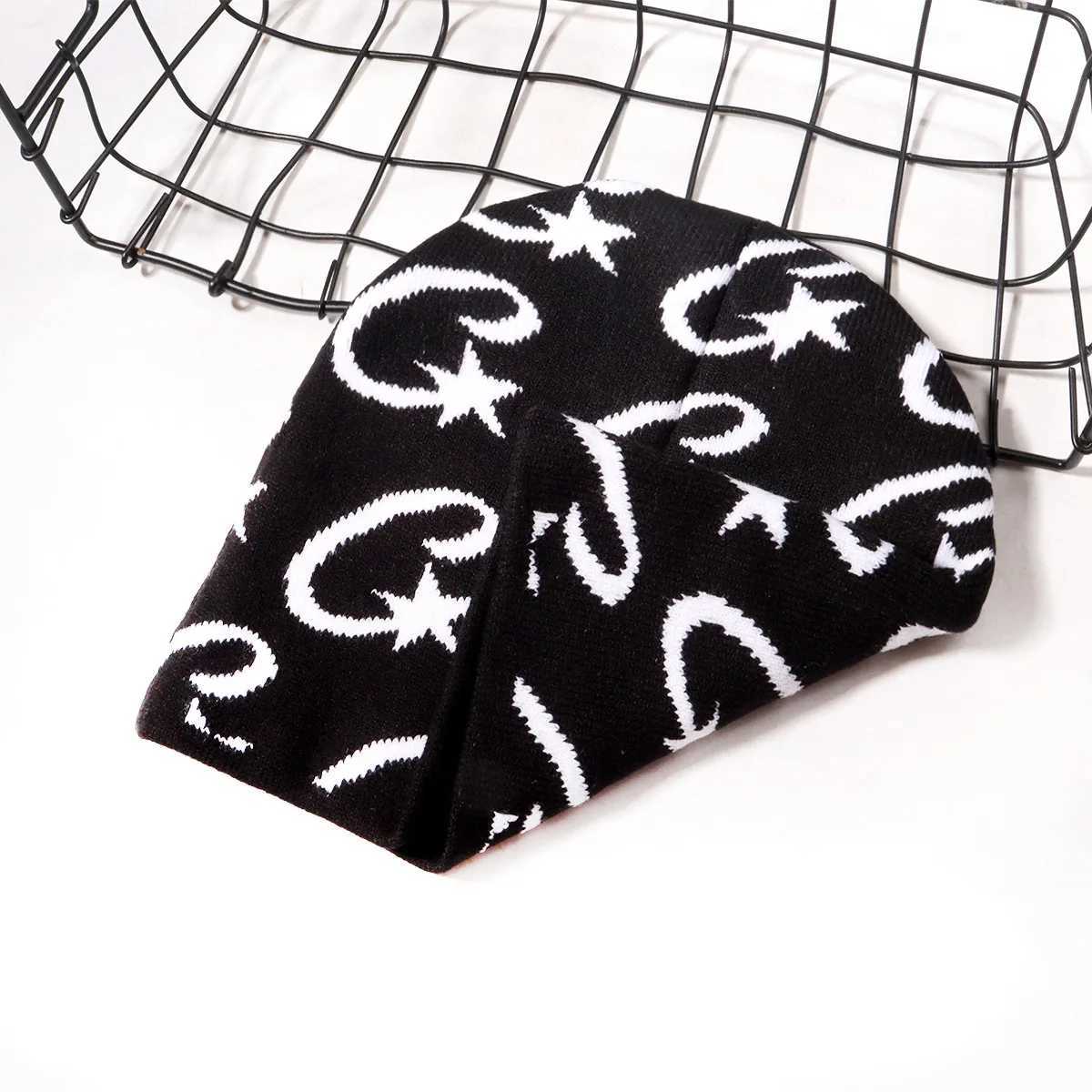 Fashionable trendy casual versatile knitted hat for outdoor cycling sports and warmth suitable for both men and womenW251027