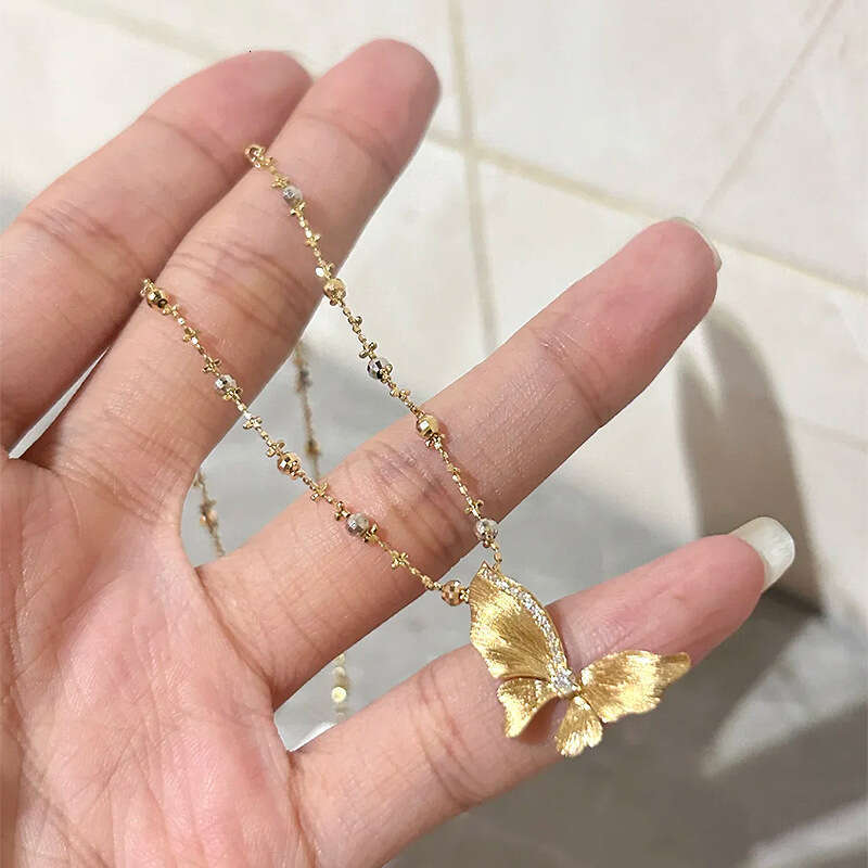 Same Style Magic Chain gold Butterfly Pendant 2024 New Model Elegant Light Necklace