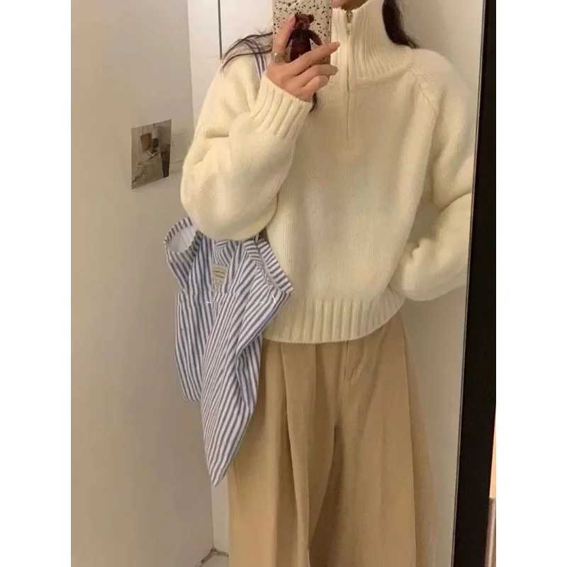 New Autumn and Winter Womens Clothing Longsleeved Semiturtleneck Zipper Sweater Solid Color Casual Womens Pullover ShirtT251027