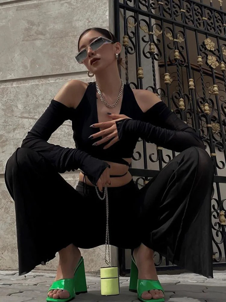 Sexy Black Crop Tops Streetwear Women Fashion Lace Up Bandage V Neck Cut Out Long Sleeve T Shirts 251027