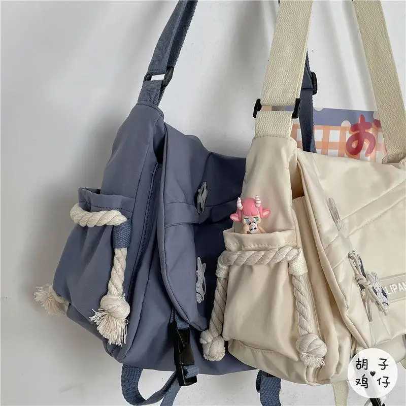 Womens Nylon Handheld One Shoulder Versatile Large Capacity Crossbody Bag Retro Work Travel Postman BagW251028