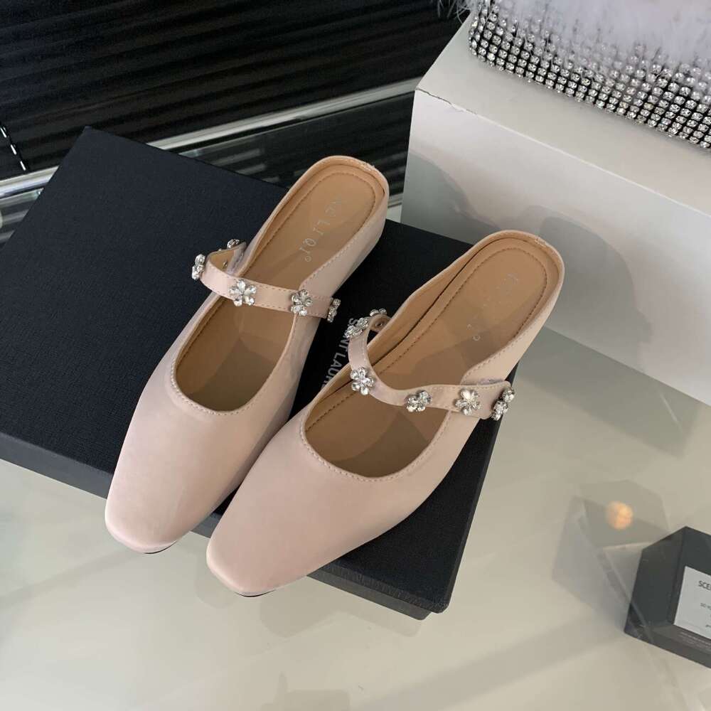 2025 New Women's French-Style Designer Half Slippers - Closed-Toe Hidden Wedge Mules, Elegant Lazy Style for Outdoor Wear