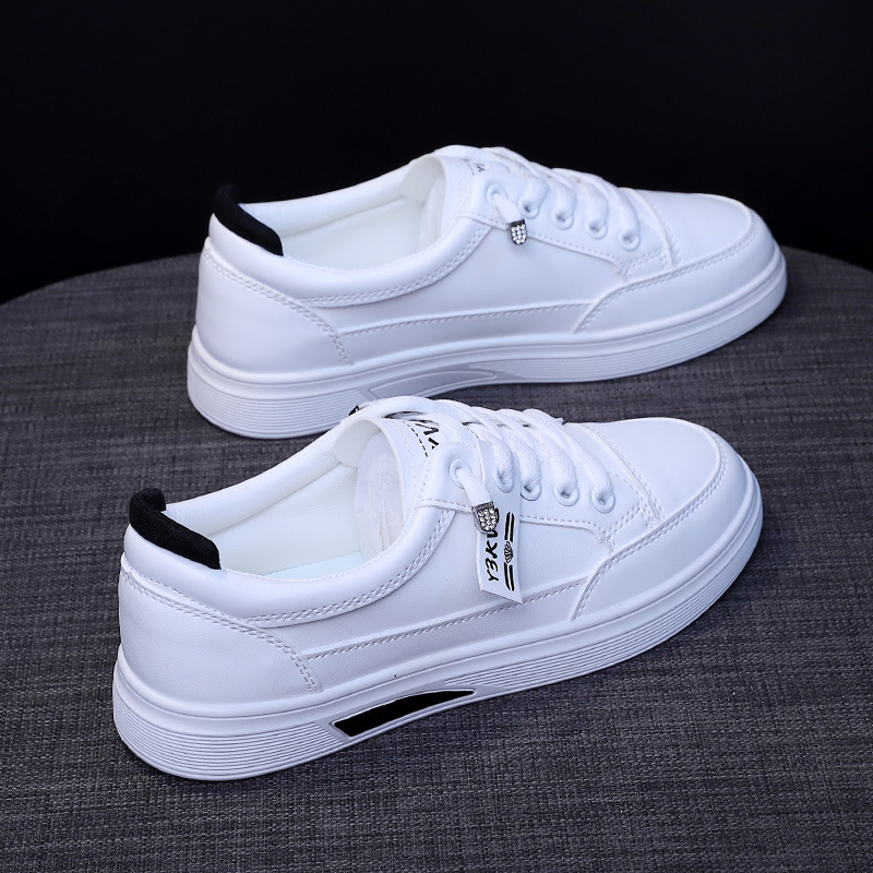 Little white shoes women's 2025 new women's summer shoes casual white sneakers student flat and versatile comfortable board shoes