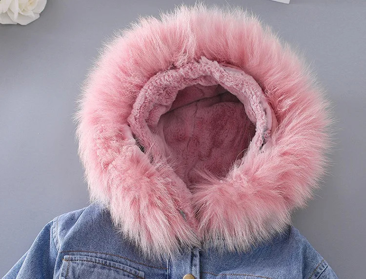Autumn and Winter Childrens Coat Solid Color Plush Thickened Warm Denim Collar Hooded Girls Coat Warm Baby Clothes 251027