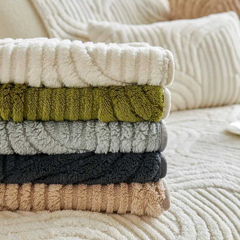 Autumn and Winter Solid Thick Cloth Towel Nordic Velvet AntiSlip Sectional Sofa Cover Armless AntiDirt Furniture Protector C251028
