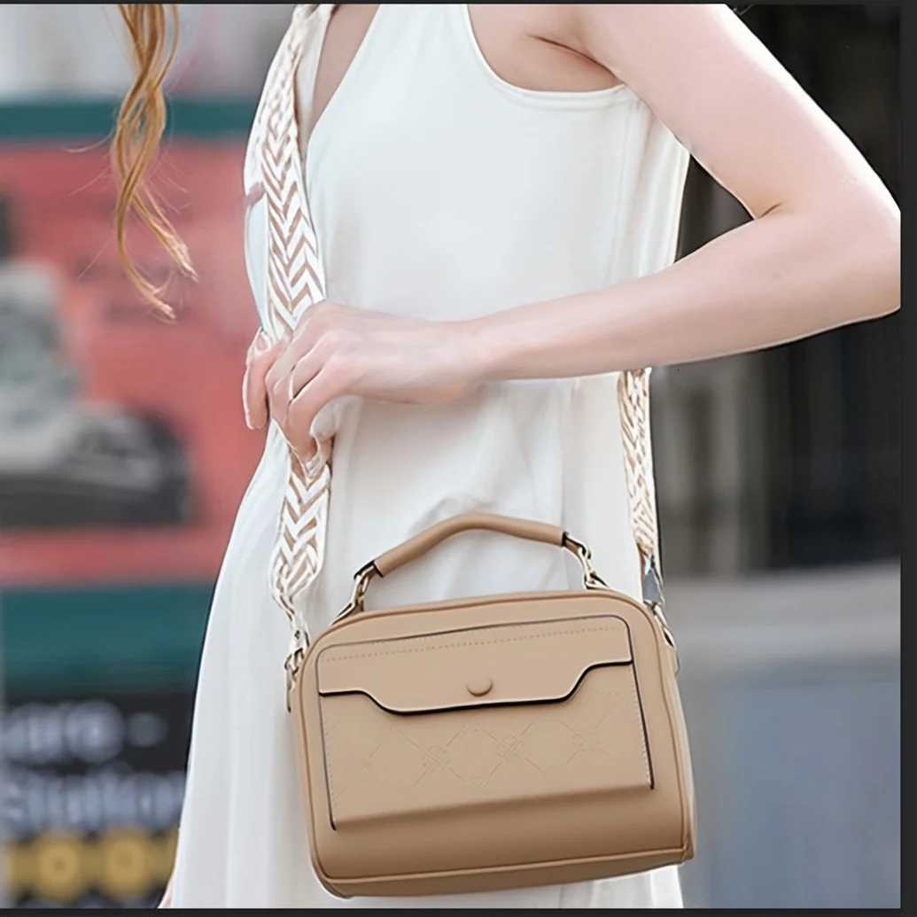 Womens Synthetic Leather Messenger Bag with Detachable Strap Multi Layer Compartments Chic Crossbody Purse for School TravelT251028