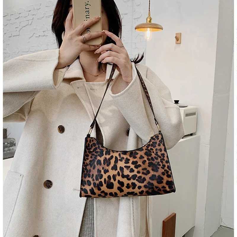 Casual Wens Totes Shoder Bag Fi Shopping Bag PU Leather Chain Handbags for Wen 2022 Underarm Hobos Bags1 D251028