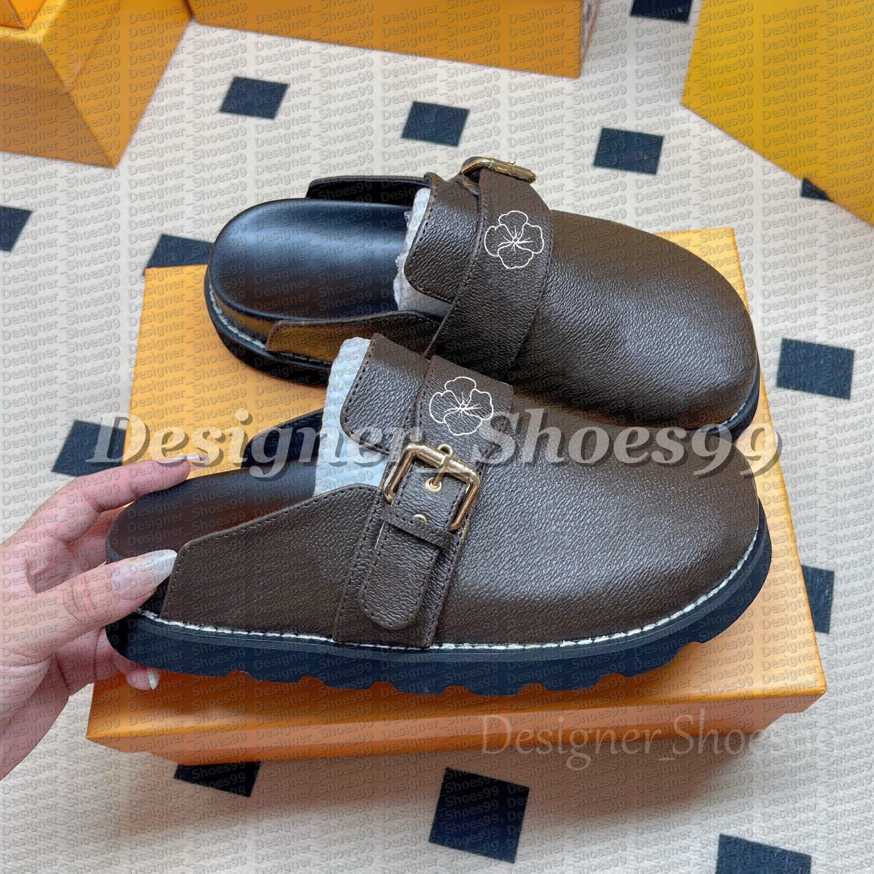 10a Womens mules slipper cosy flat comfort clog Designer Mule slide Sliders half slipper Flat Heel sandal Flip Flops leather mule Rubber Summer beach shoe with box