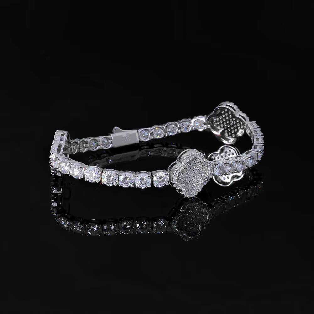 Iced Out FourLeaf Clover Necklace 925 Sterling Silver VVS Moissanite Tennis Chain Women Hip Hop Jewelry Pass Diamond Test