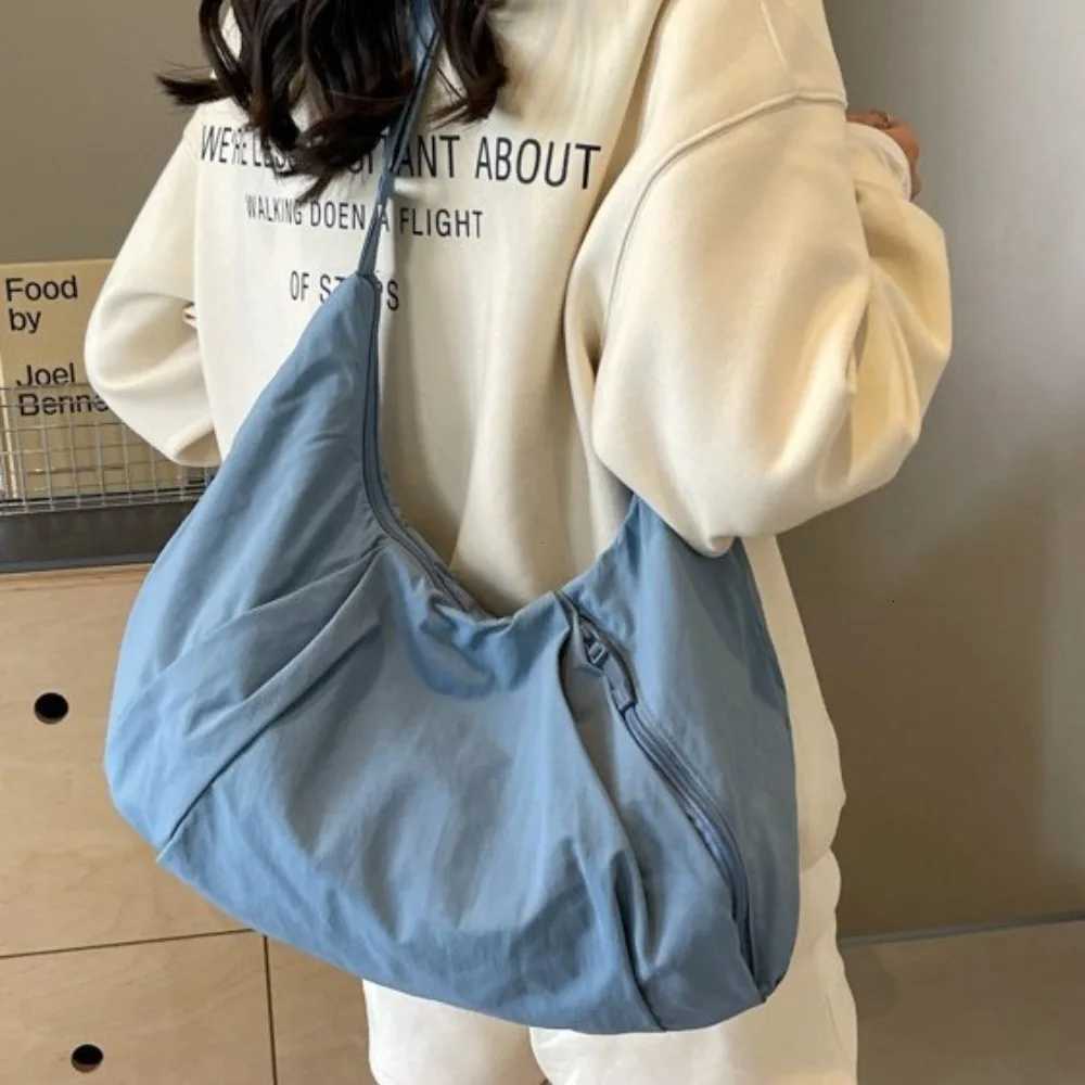 Korean Style Nylon Shoulder Bag Tote Bag Large Capacity Casual Dumpling Bag Solid Color Fold Oxford Cloth Girls W251028
