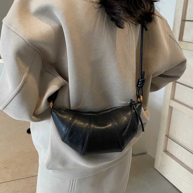 2025 Retro Trend Solid Color Splicing Leather Shoulder Bag Women Korean Fashion Lady Dumpling Crossbody Bag Handbags and PursesW251028