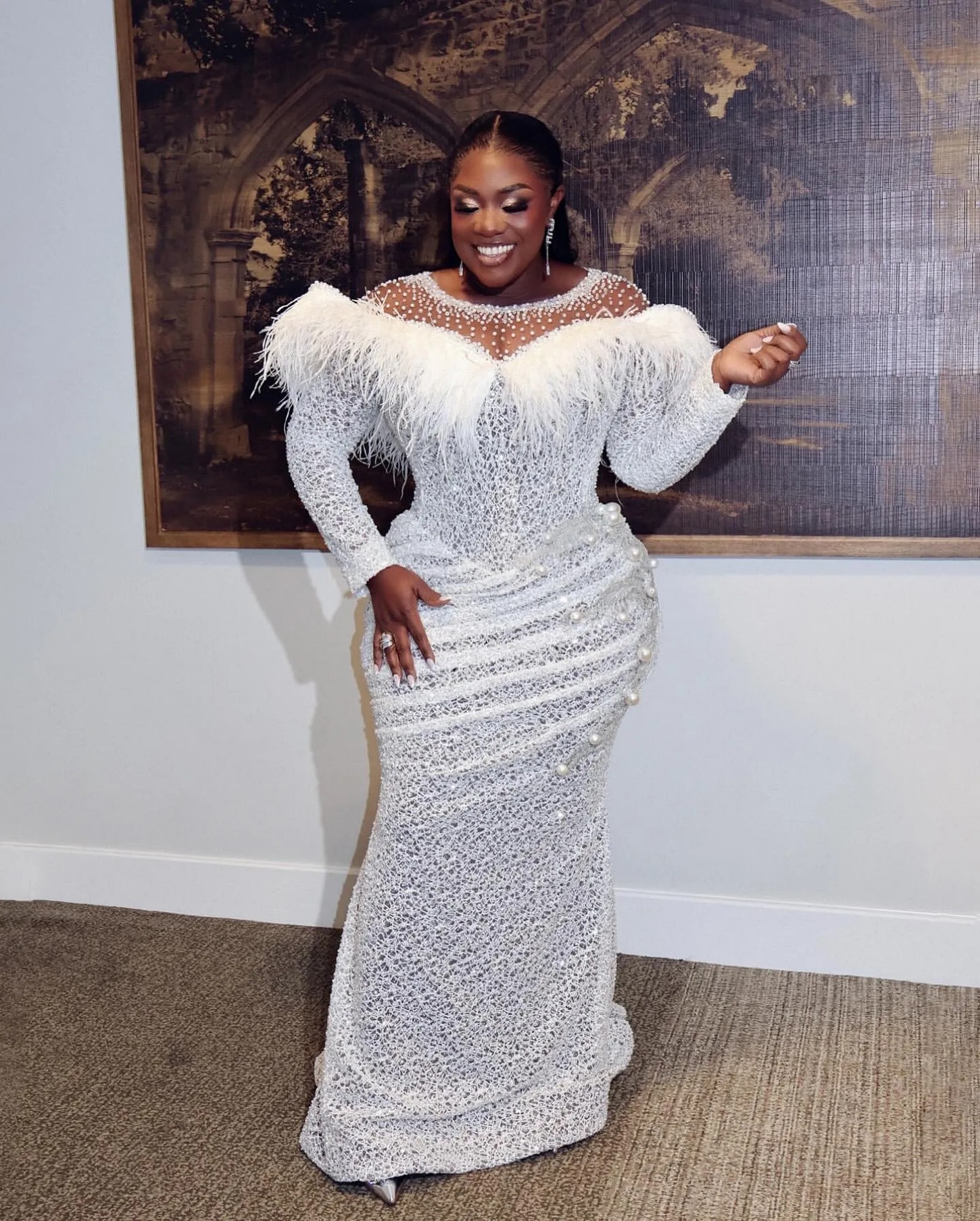 Aso Ebi Arabic Plus Size Bridal Gown in White with Pearls Feather Lace Vintage Elegant and Sheer Neck