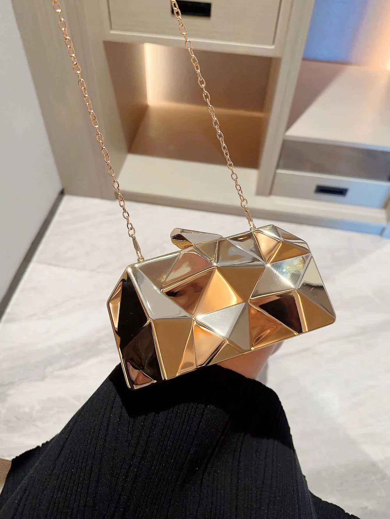 Ladies fashion Shiny Shaped Hardware Box Dinner Bag Banquet Bag Clutch Dress Bag Evening Bag Prom Bag Chain Bag H251027