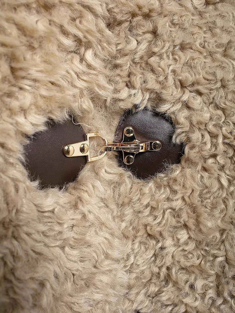 Womens Fashion Street Style Solid Color Long Sleeve Lapel Single Breasted Jacket Winter Padded Warm Teddy Jacket 251020