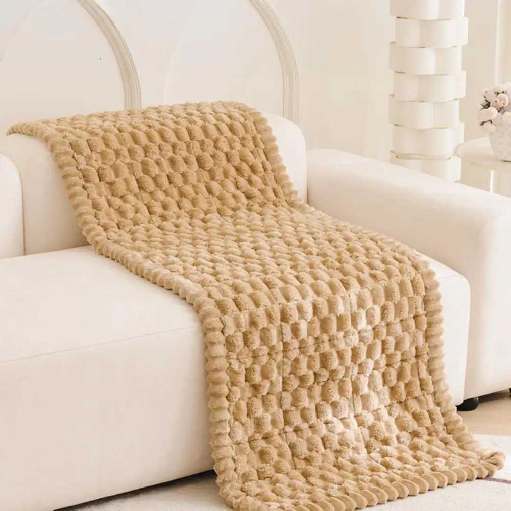 Plush Couch Throw Thickened Couch Protector Thick Plush Fuzzy Couch Cover for Winter Non Slip Sofa Slipcover Protector C251028