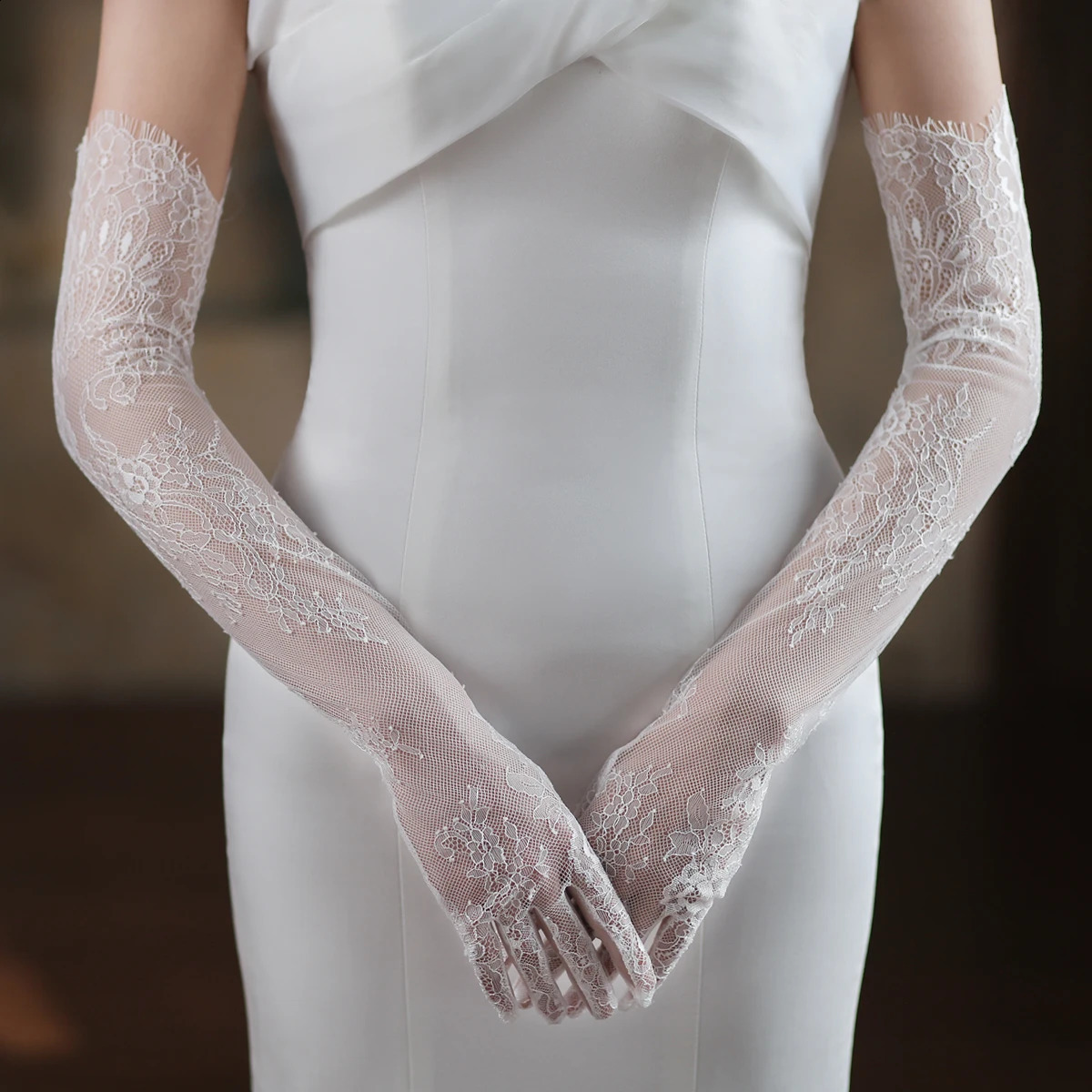 WG054 Wedding Bridal Long Gloves Eyelash Edge Lace Appliqed Finger Bride Handschuh White Gloves Women Prom Opera Gloves 251027