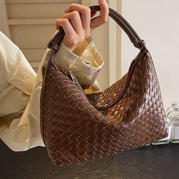 Luxury Brand Designer Bag Underarm Bag For Women Large Capacity 2024 New Fashion Niche Design Single Shoulder Handbag Trendy Pillow Bag This Year