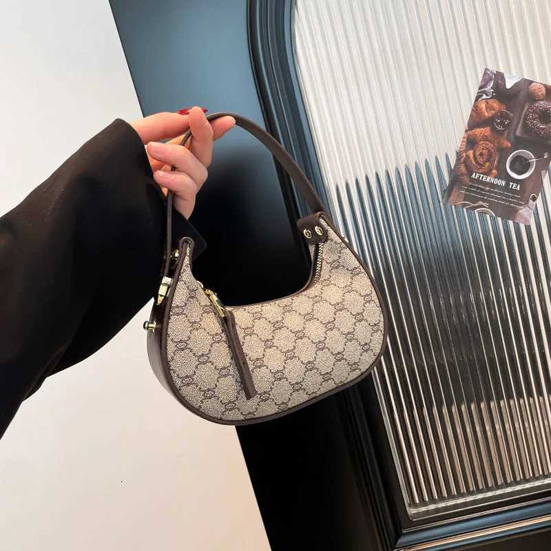 2025 SS Viral Vintage Hobo Bag Trendy Wens Shoder Top Handle Chic Underarm Purse Instagrammable Design Y251028