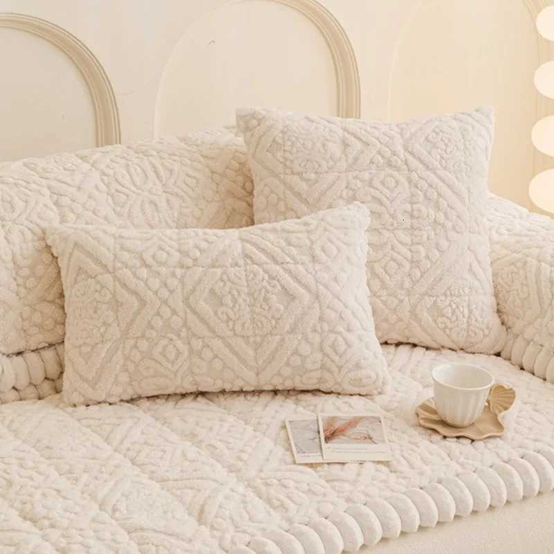 1PC Thick Plush Sofa Covers Universal Anti Slip Couch Cushion Pad Winter Warm Cream Style Sofa Couch Slipcovers for Living Room C251028