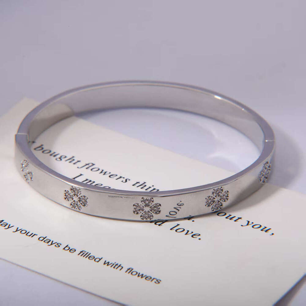 French Style Light Four-Leaf Clover Inlaid Dia Copper Plated Real Gold Sier for Women Fashionable Versatile High-End Elegant Buckle Bracelet