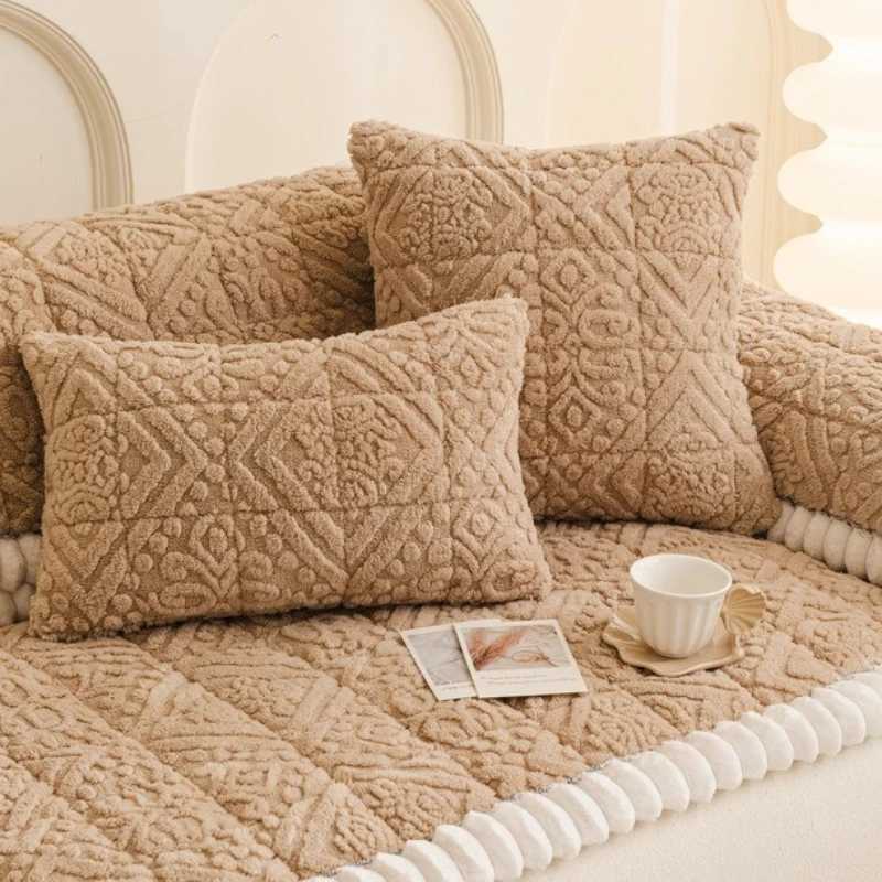 Thick Plush Sofa Cover Autumn Universal Anti Slip Couch Cushion Protector Warm Cream Style Sofa Couch Slipcovers for Living Room C251028