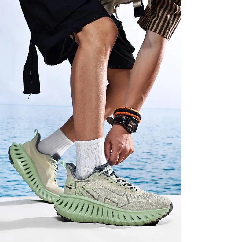 2025 New Unisex Breathable Mesh Running Shoes Spring Autumn Summer Versatile Shock Absorption Casual Sports Shoes