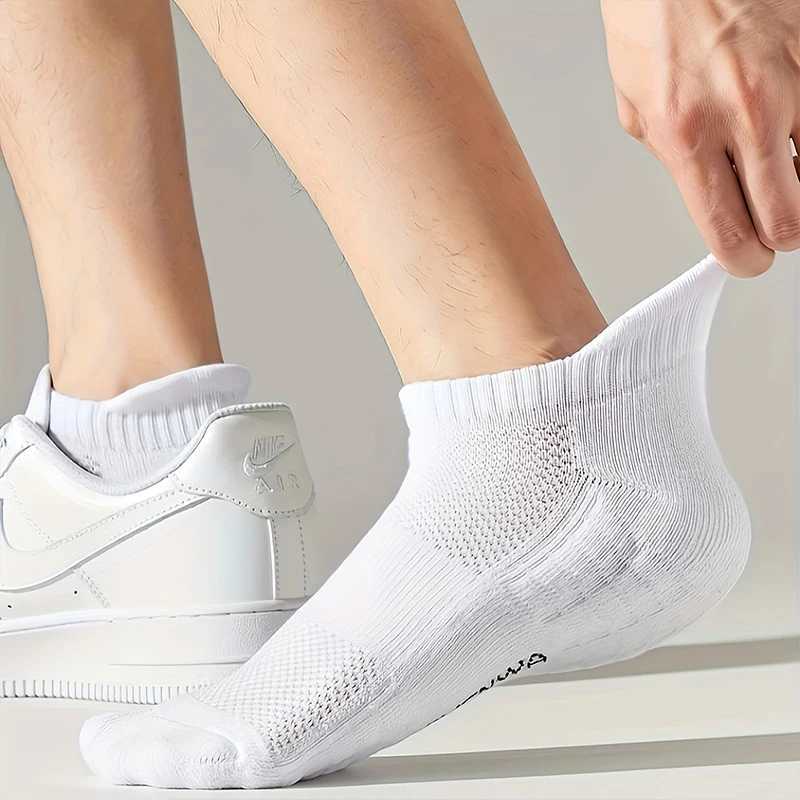 5Pairs Mens Cotton Sports Socks Breathable Sweat Absorbent OdorResistant High Quality Womens Sock Comfortable Unisex sox J251028