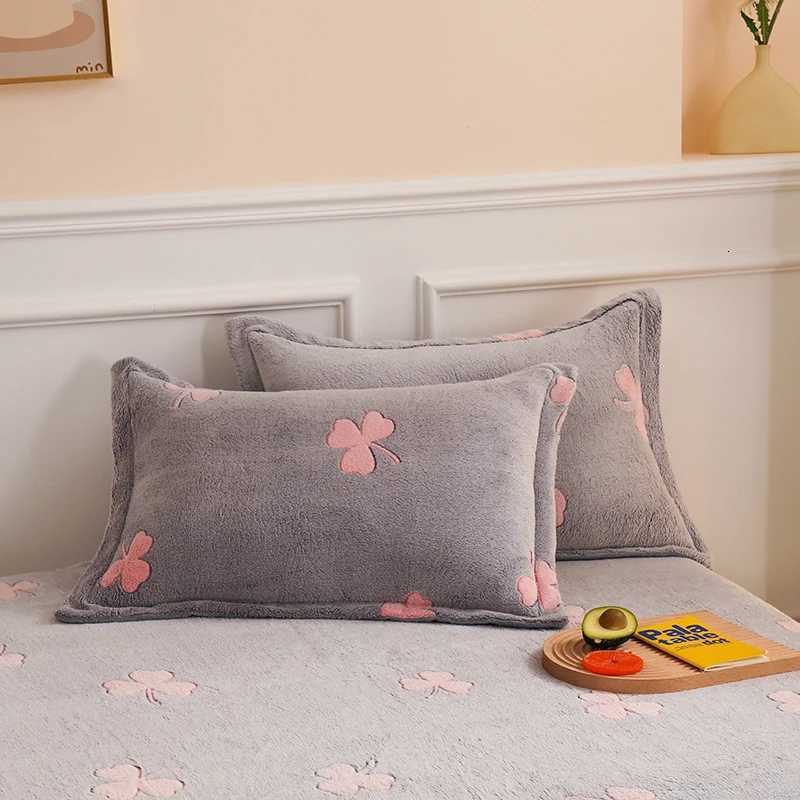 Pillow Case 2PCS Microfiber Keep Warm Throw Case Winter Soft Euro Sham for BedCustom Size Cushion Cover Sofa Decoration case C251028