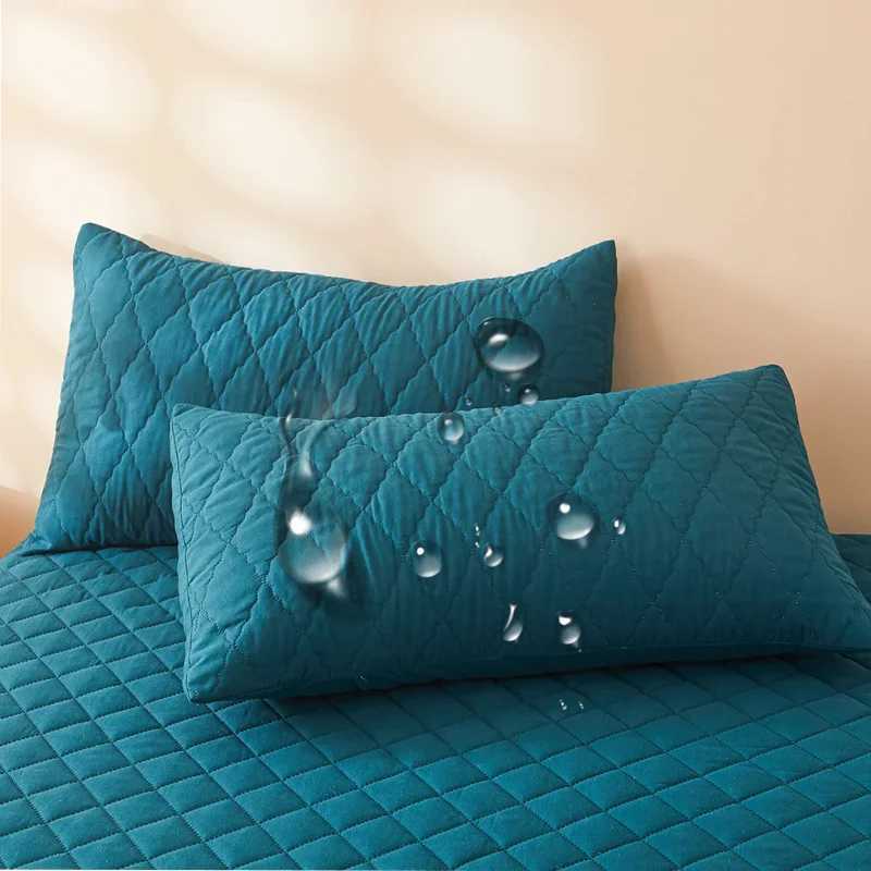 Pillow Case 2pcs Waterproof case without Core Soft and Comfortable Machine Washable Waterproof Covers C251028