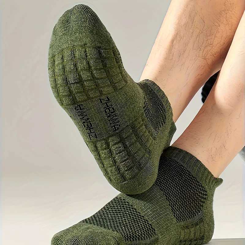 5Pairs Mens Cotton Sports Socks Breathable Sweat Absorbent OdorResistant High Quality Womens Sock Comfortable Unisex sox J251028