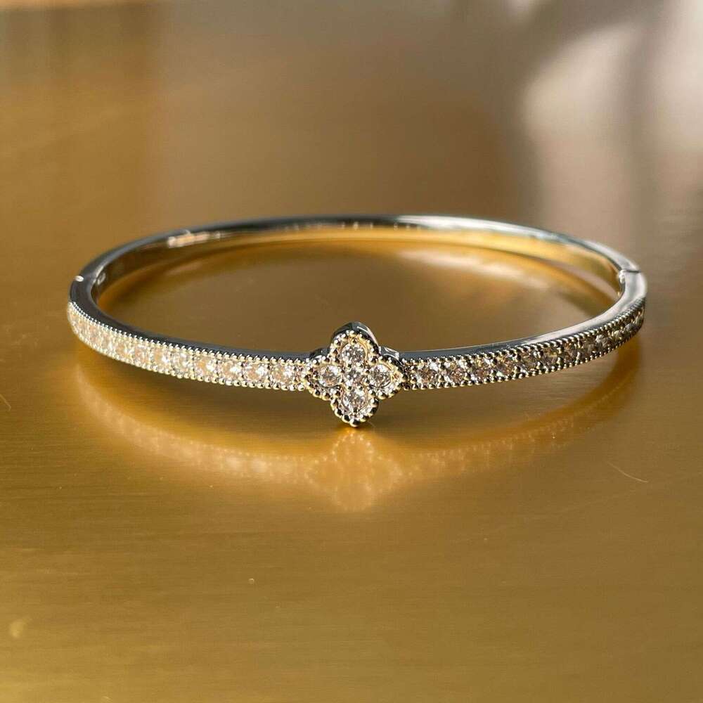 designer jewelry Hand Jewelry Zircon Four-Leaf Clover High-End Feel Flower Temperament Full Dia Bracelet