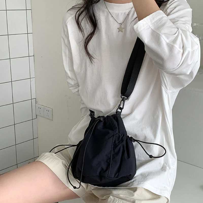 Fashion Nylon Bucket Bag Crossbody Purse Shoulder Bags for Shopping and TravelW251028
