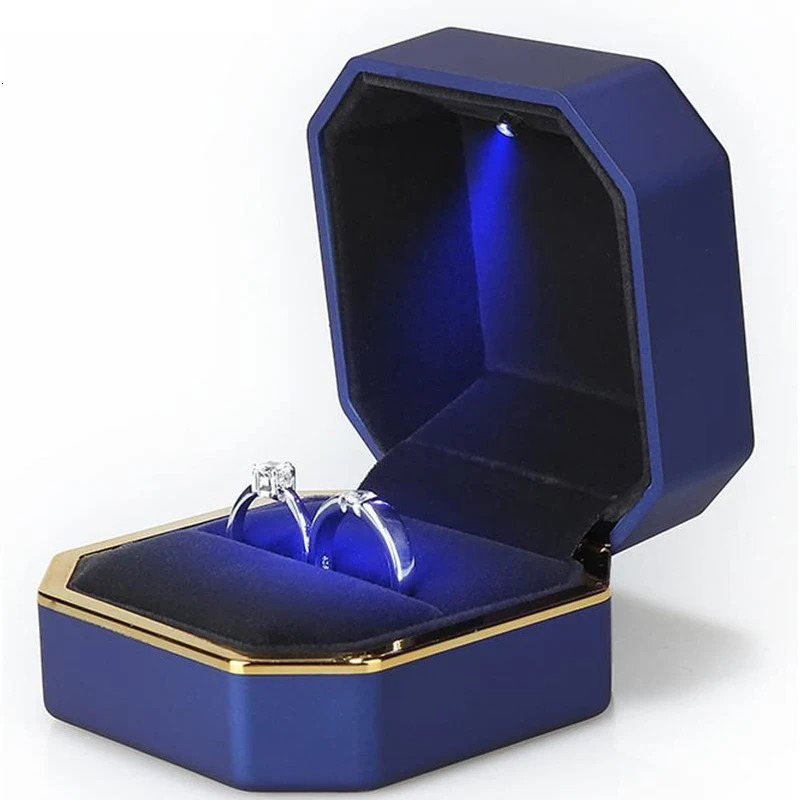 1 Pcs LED Jewelry Ring Box Velvet Rubber Necklace Pendant Gifts Display With Light For Proposal Engagement Wedding Case 251022