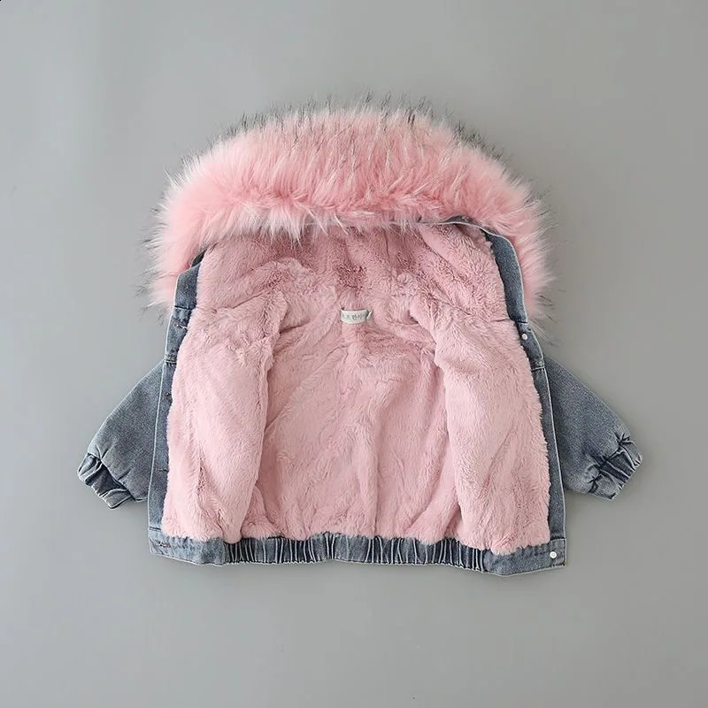 Baby Girls Coats Winter Denim Jackets with Fur Hooded Coats Girls Cotton Thicken Children Clothing Girl Jackets Christmas Gift 251027