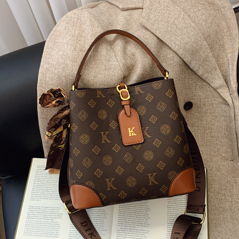 Designer Bag Floral Print Bucket Bag for Women, 2025 New Spacious Shoulder Bag, Versatile Top Handle Purse Free Shipping